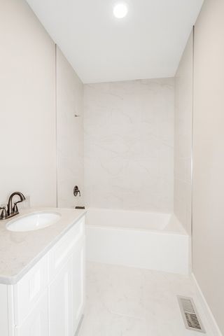 203 Hickory Street, Peotone, IL 60468