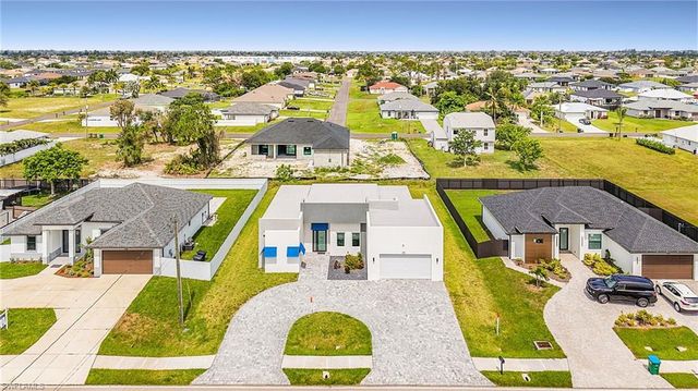 300 Chiquita BLVD N, Cape Coral, FL 33993