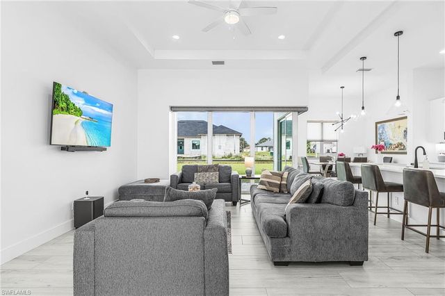 300 Chiquita BLVD N, Cape Coral, FL 33993