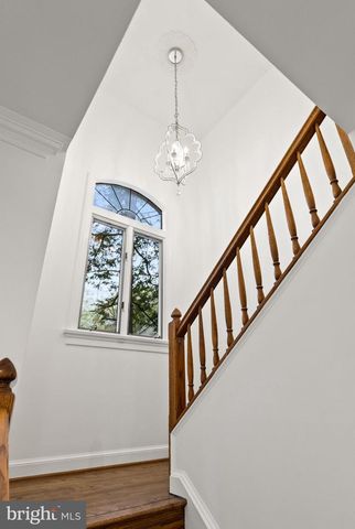 4613 CHARLESTON TER NW, Washington, DC 20007