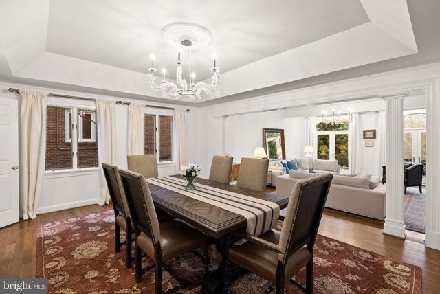 4613 CHARLESTON TER NW, Washington, DC 20007