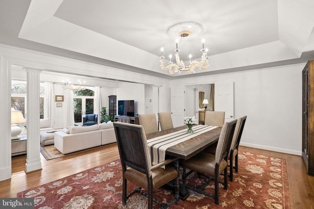 4613 CHARLESTON TER NW, Washington, DC 20007