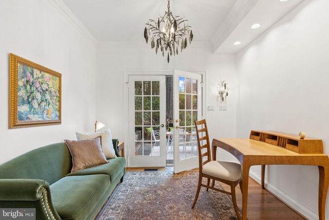 4613 CHARLESTON TER NW, Washington, DC 20007