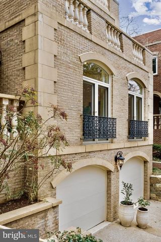 4613 CHARLESTON TER NW, Washington, DC 20007