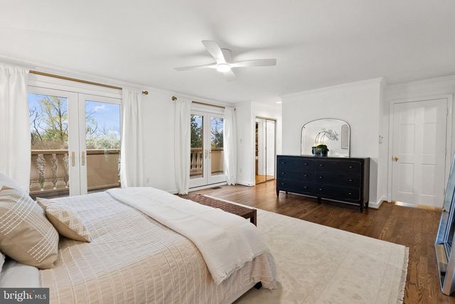 4613 CHARLESTON TER NW, Washington, DC 20007