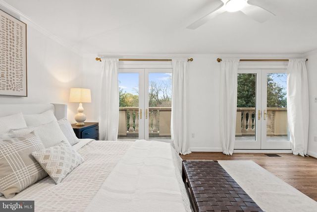 4613 CHARLESTON TER NW, Washington, DC 20007