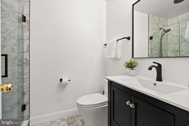 4613 CHARLESTON TER NW, Washington, DC 20007