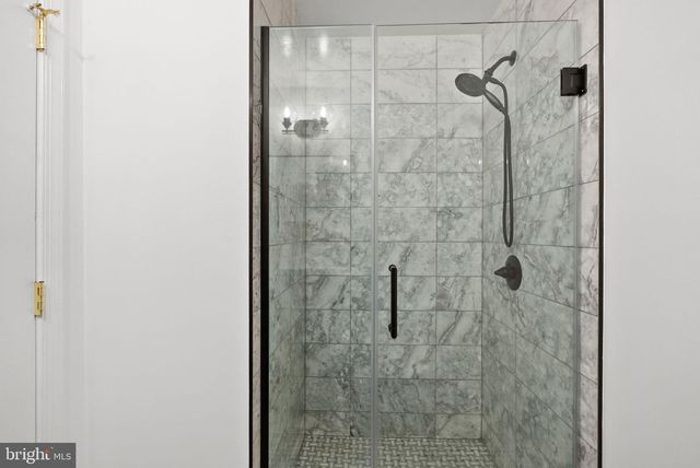 4613 CHARLESTON TER NW, Washington, DC 20007