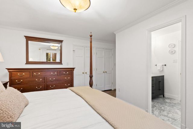 4613 CHARLESTON TER NW, Washington, DC 20007