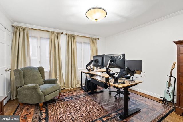 4613 CHARLESTON TER NW, Washington, DC 20007