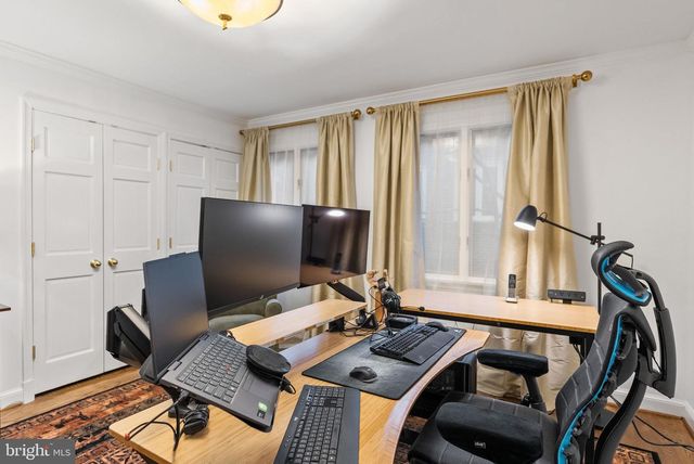 4613 CHARLESTON TER NW, Washington, DC 20007