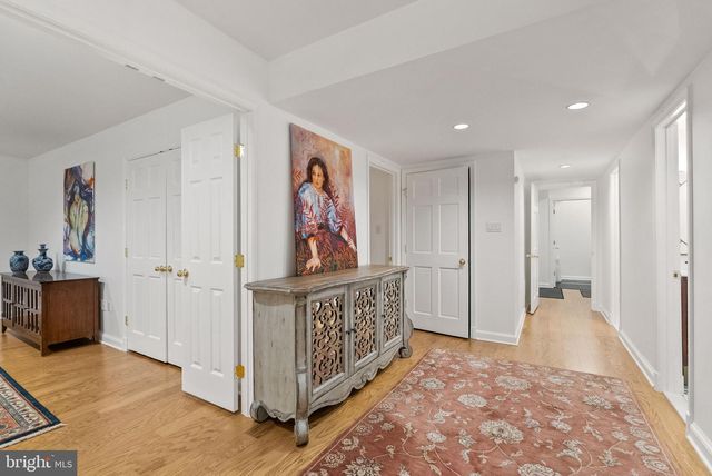 4613 CHARLESTON TER NW, Washington, DC 20007