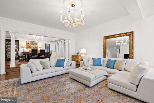 4613 CHARLESTON TER NW, Washington, DC 20007