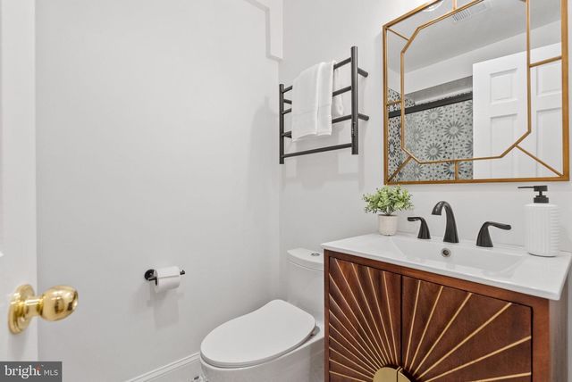 4613 CHARLESTON TER NW, Washington, DC 20007