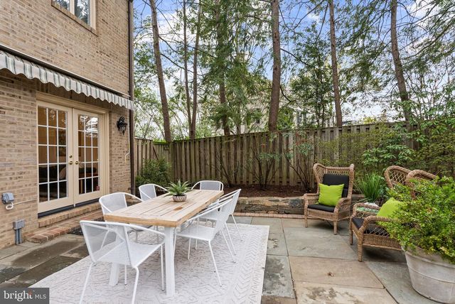 4613 CHARLESTON TER NW, Washington, DC 20007