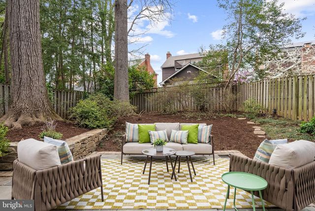 4613 CHARLESTON TER NW, Washington, DC 20007