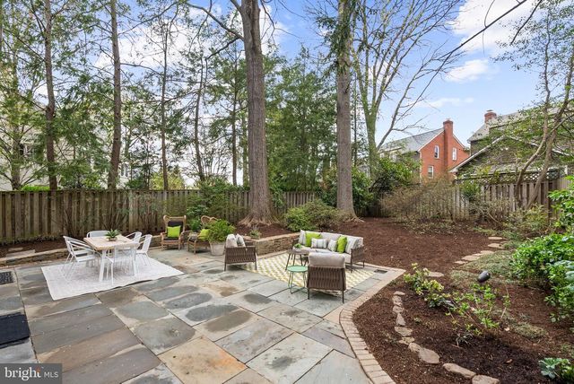 4613 CHARLESTON TER NW, Washington, DC 20007