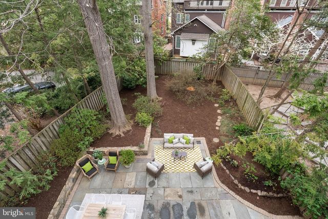 4613 CHARLESTON TER NW, Washington, DC 20007