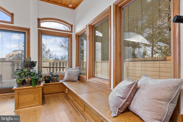 4613 CHARLESTON TER NW, Washington, DC 20007