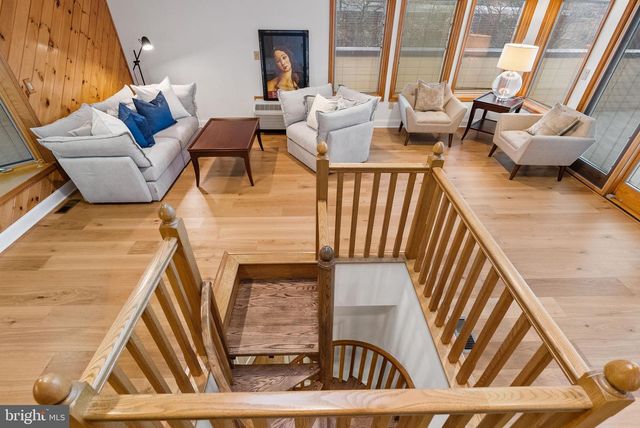 4613 CHARLESTON TER NW, Washington, DC 20007