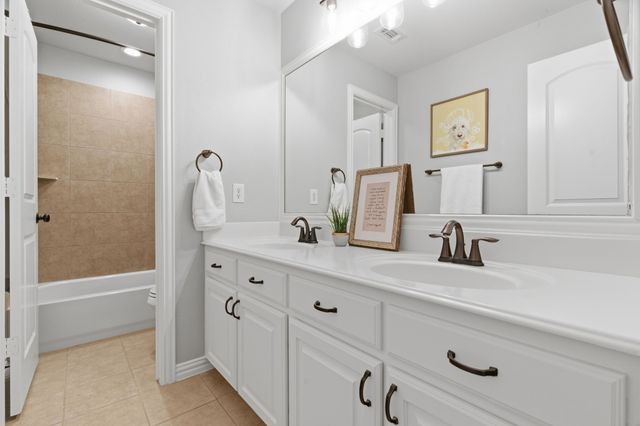 740 Sheldon Road, Lantana, TX 76226