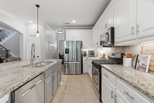 740 Sheldon Road, Lantana, TX 76226