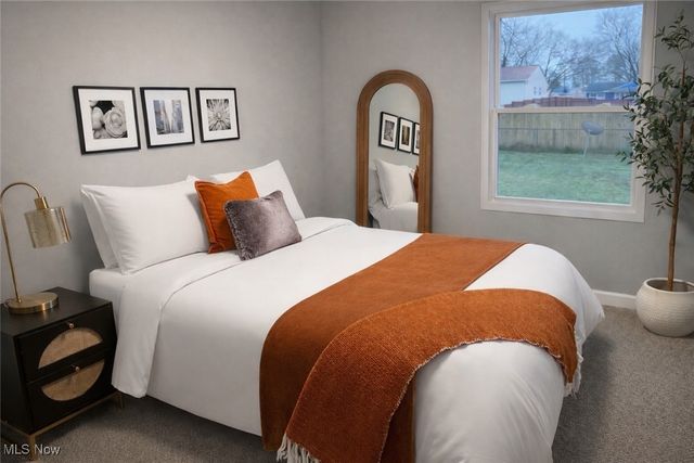 146 Greeley ln, Youngstown, OH 44405