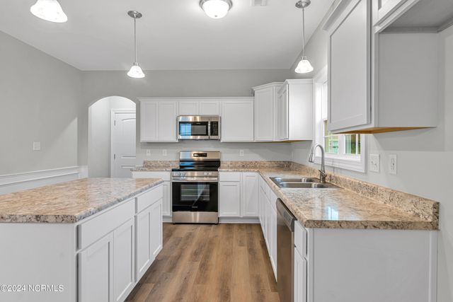 1229 Inner Banks Lane, Jacksonville, NC 28546