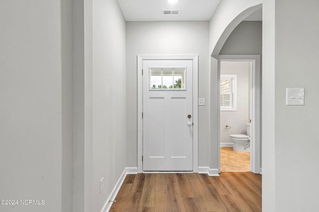 1229 Inner Banks Lane, Jacksonville, NC 28546