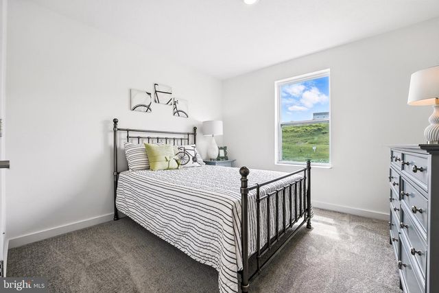 10 THORTON AVE, Ranson, WV 25438