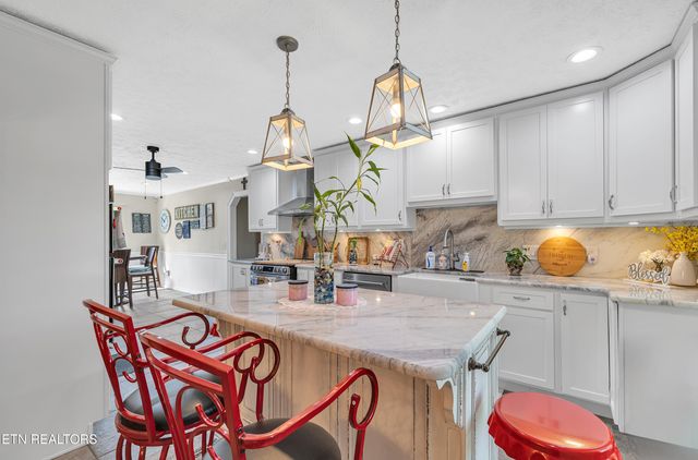 1737 Oakdale Drive, Dandridge, TN 37725