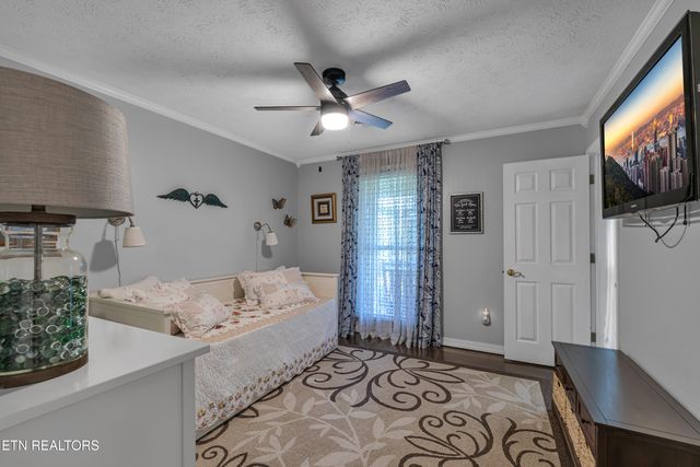 1737 Oakdale Drive, Dandridge, TN 37725