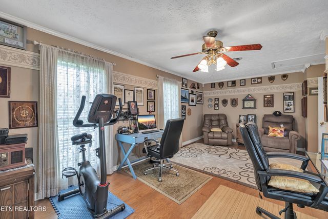 1737 Oakdale Drive, Dandridge, TN 37725