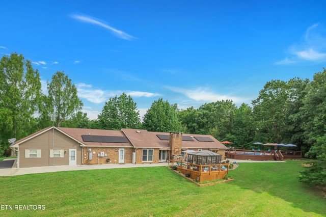 1737 Oakdale Drive, Dandridge, TN 37725