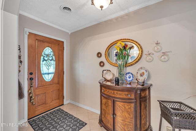 1737 Oakdale Drive, Dandridge, TN 37725