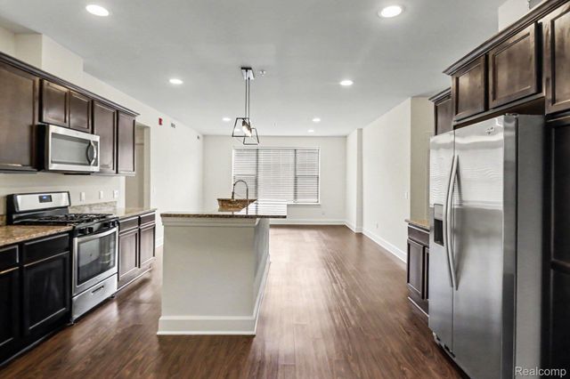 1250 DIAMOND Court E, Royal Oak, MI 48067