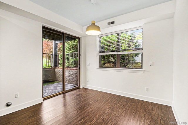 1250 DIAMOND Court E, Royal Oak, MI 48067