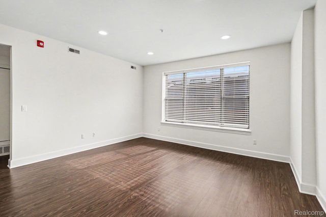 1250 DIAMOND Court E, Royal Oak, MI 48067