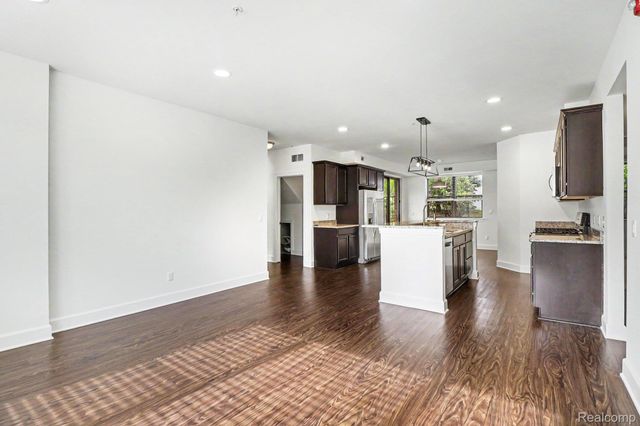 1250 DIAMOND Court E, Royal Oak, MI 48067