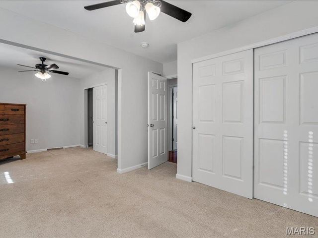 559 Winter Garden Drive, Fenton, MO 63026