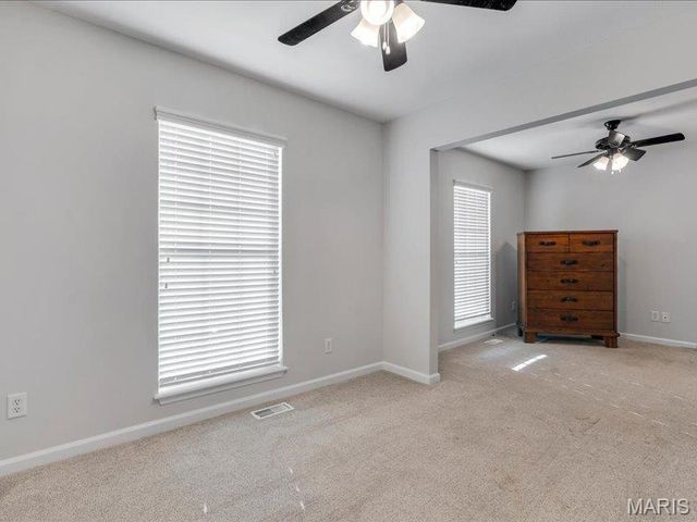 559 Winter Garden Drive, Fenton, MO 63026