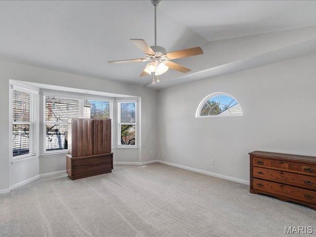 559 Winter Garden Drive, Fenton, MO 63026