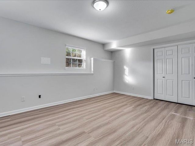 559 Winter Garden Drive, Fenton, MO 63026