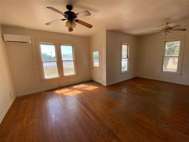 700 Highway 290 E, Elgin, TX 78621
