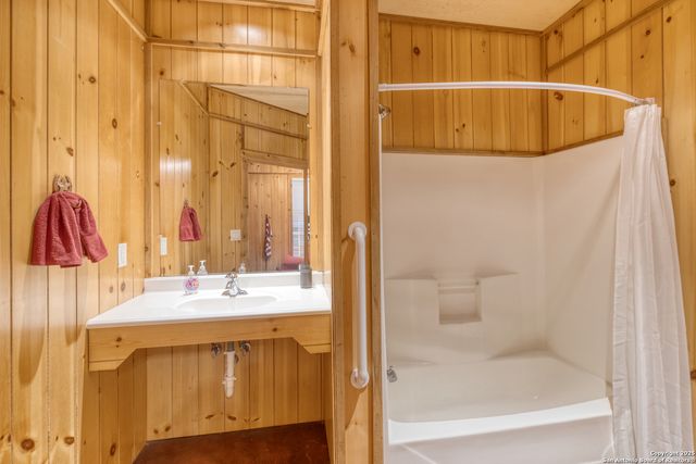 387 Madrone Loop, Concan, TX 78838