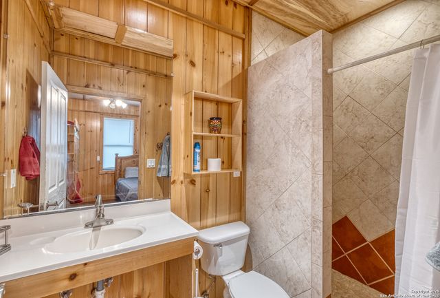 387 Madrone Loop, Concan, TX 78838