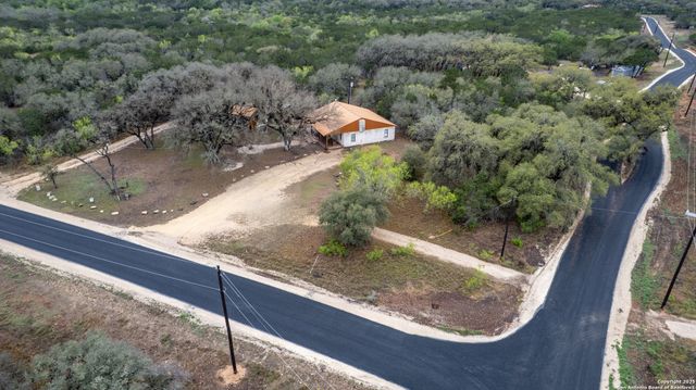 387 Madrone Loop, Concan, TX 78838