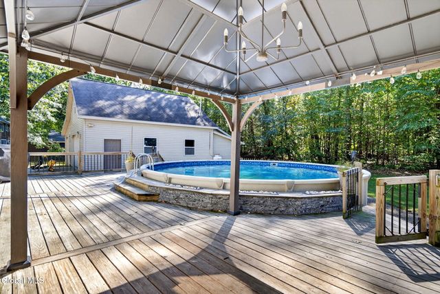 14 NY-9P, Malta, NY 12020