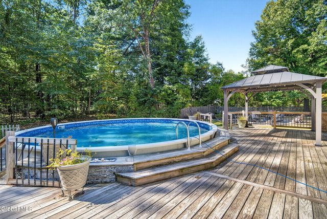 14 NY-9P, Malta, NY 12020