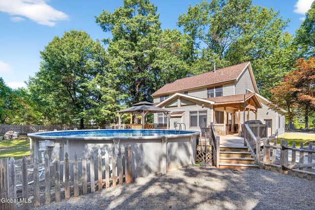 14 NY-9P, Malta, NY 12020